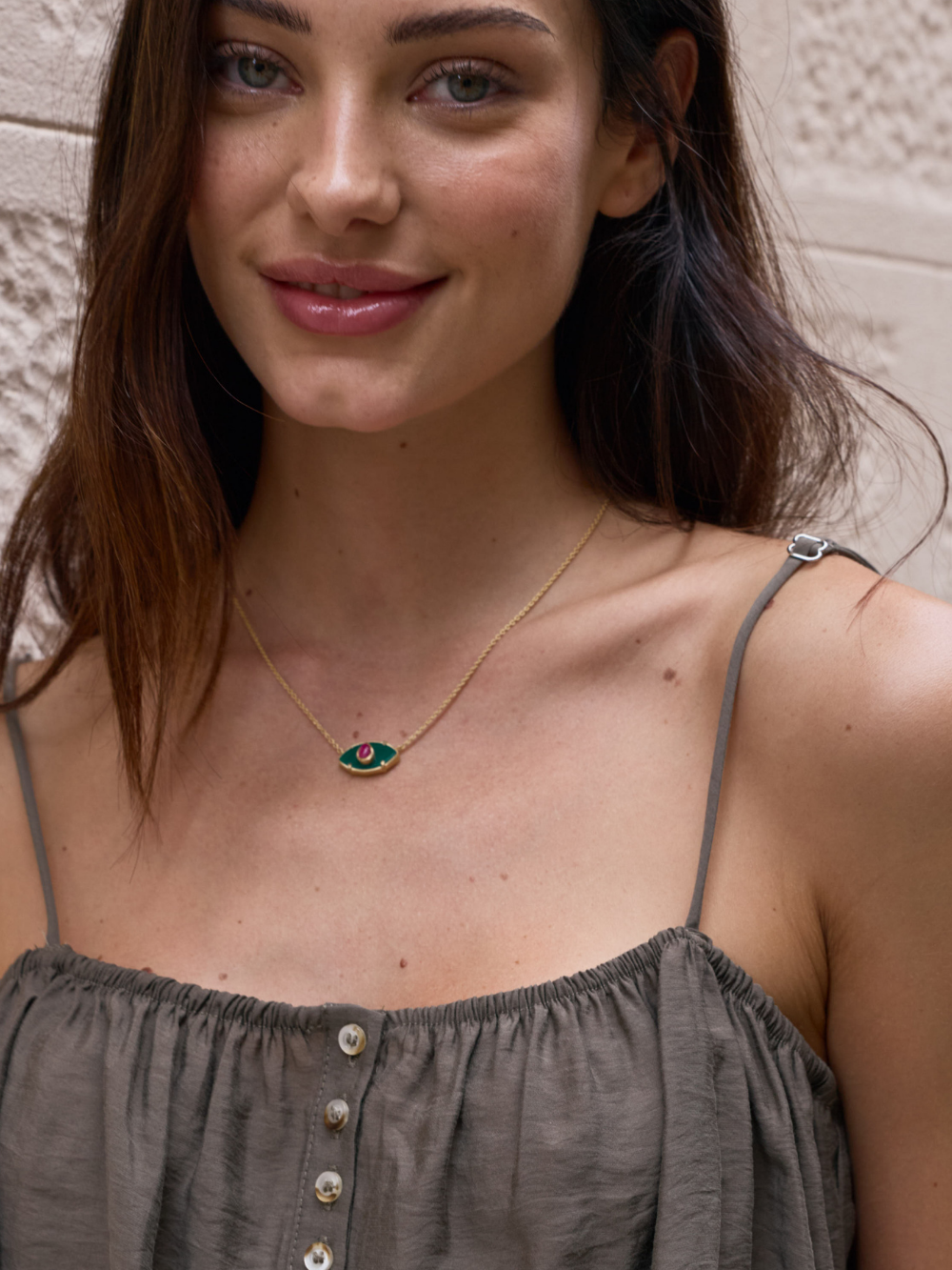 Collar Syri