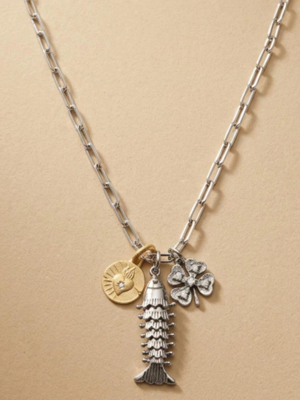 Collar Okama