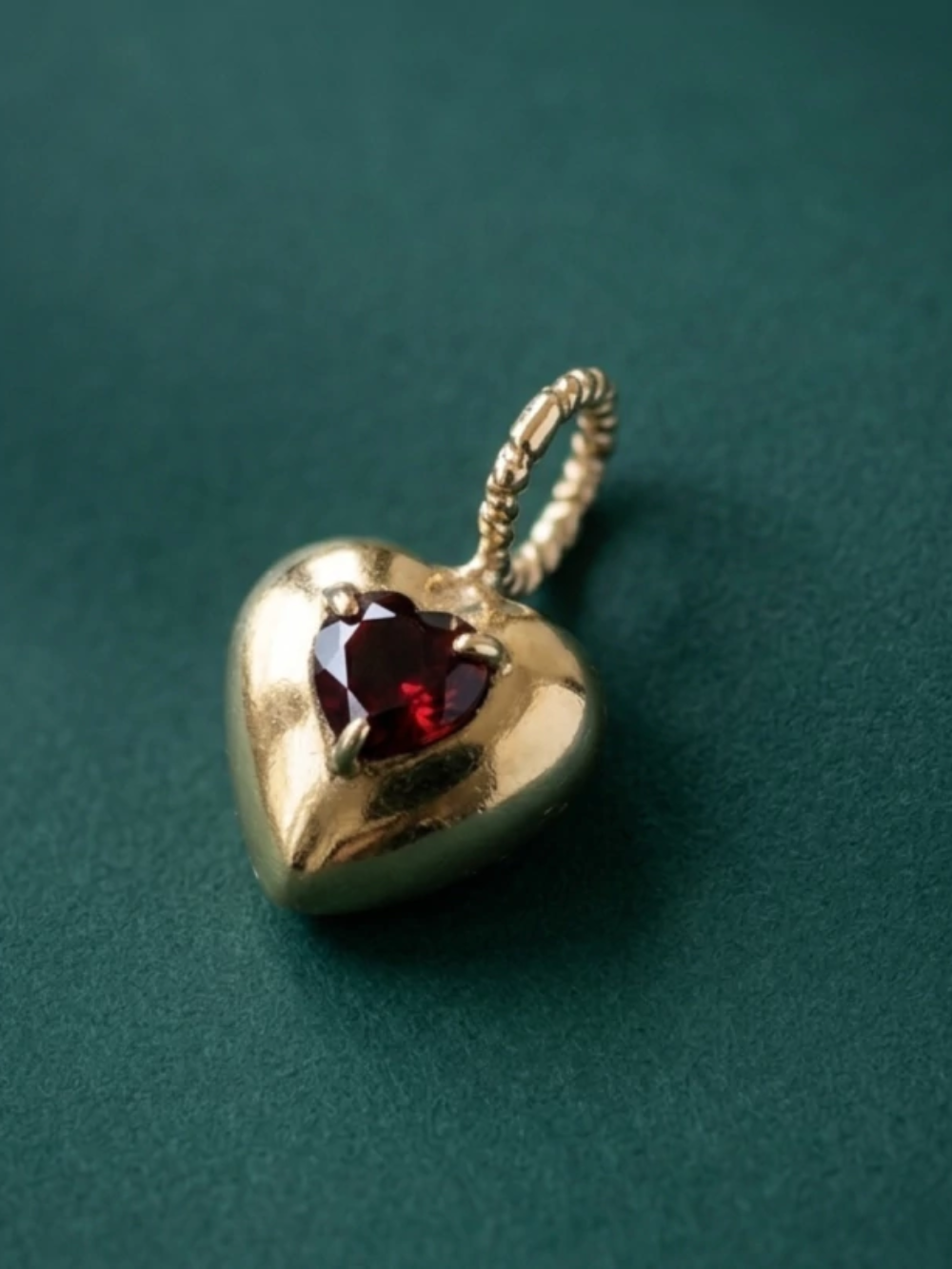 Dije Heart Granate